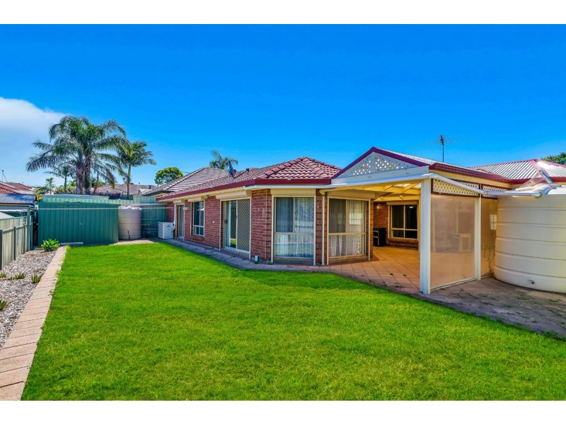 32 Saddle Crescent, Walkley Heights SA 5098
