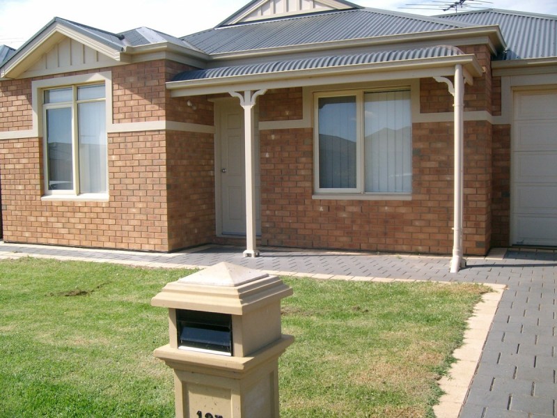 123 Lakeside Drive, Andrews Farm SA 5114