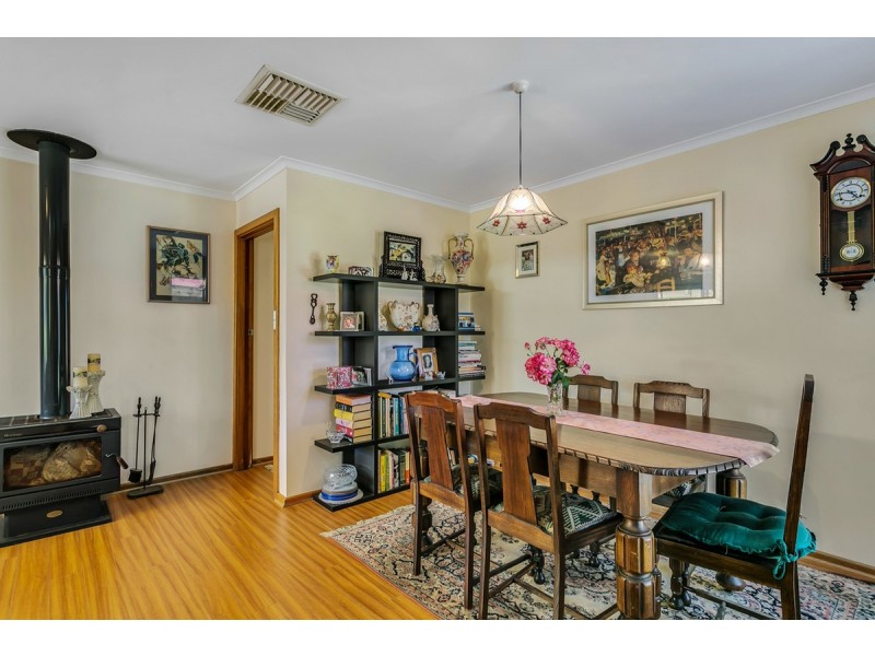16 Whiting Road, St Agnes SA 5097