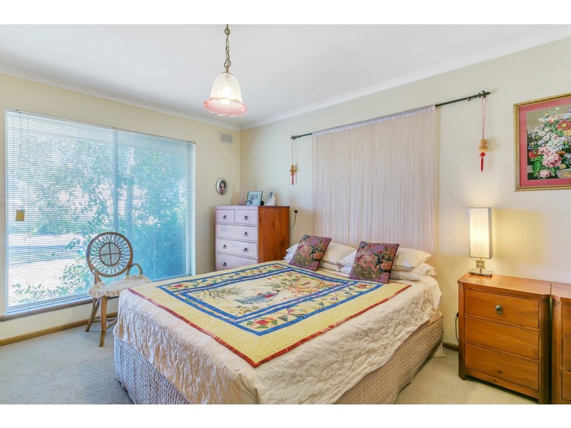 16 Whiting Road, St Agnes SA 5097