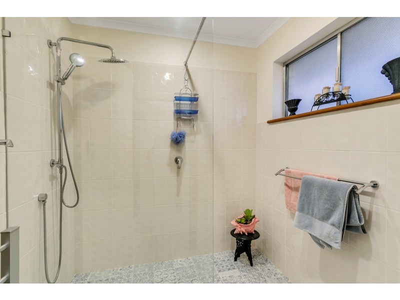 16 Whiting Road, St Agnes SA 5097