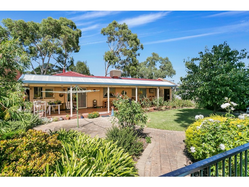 16 Whiting Road, St Agnes SA 5097