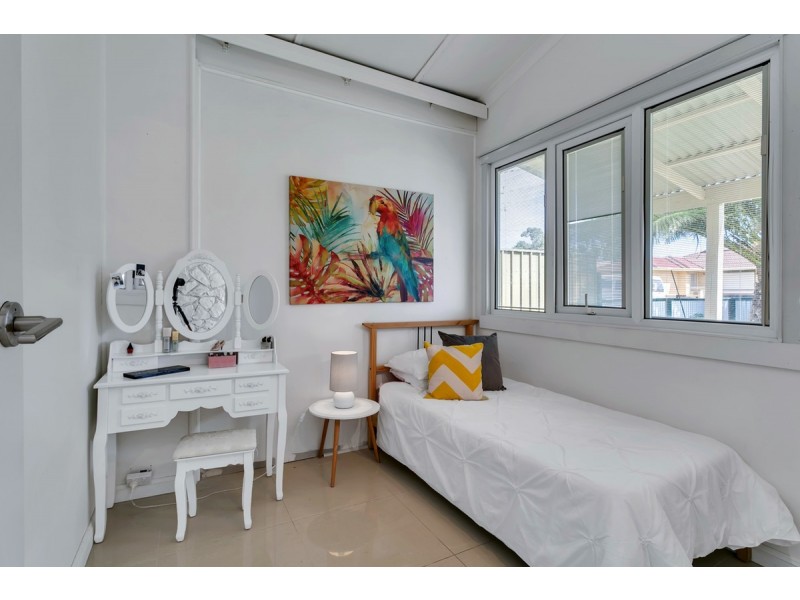 27 Leeds Avenue, Hope Valley SA 5090