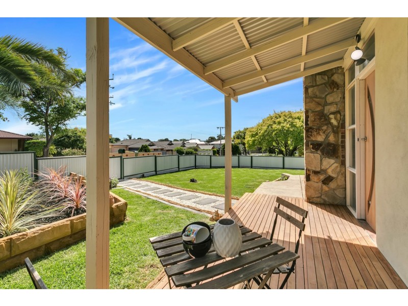 27 Leeds Avenue, Hope Valley SA 5090