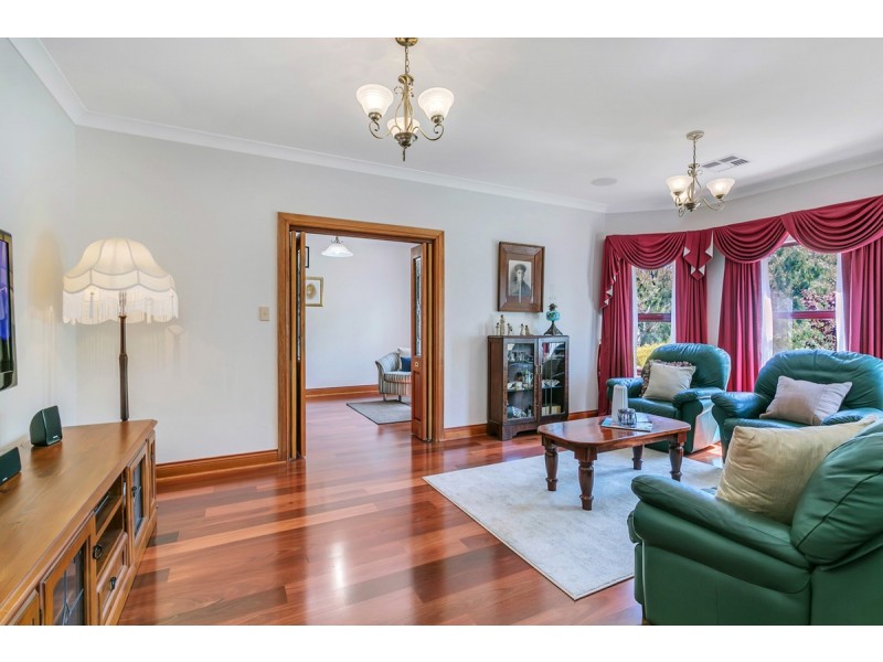 11 St Buryan Crescent, Golden Grove SA 5125