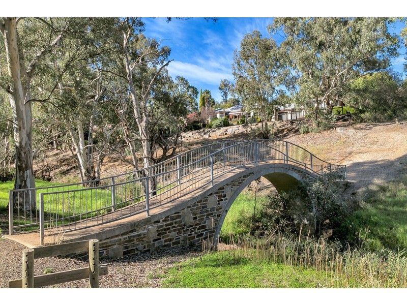 11 St Buryan Crescent, Golden Grove SA 5125