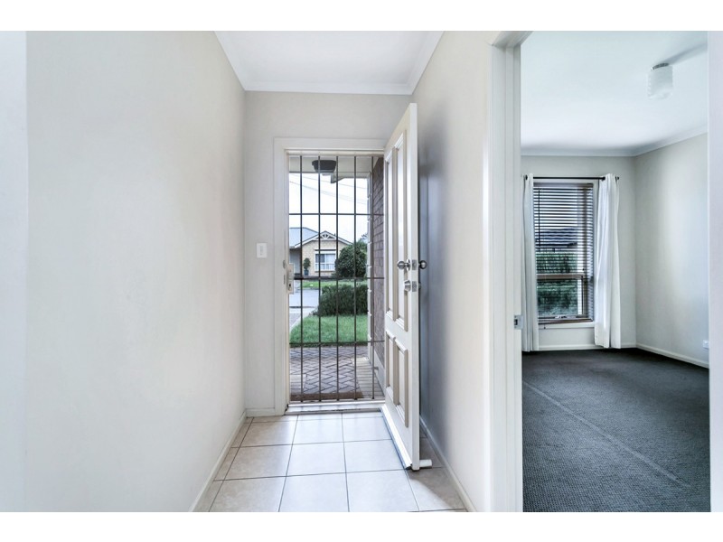 27 Leander Crescent, Greenacres SA 5086