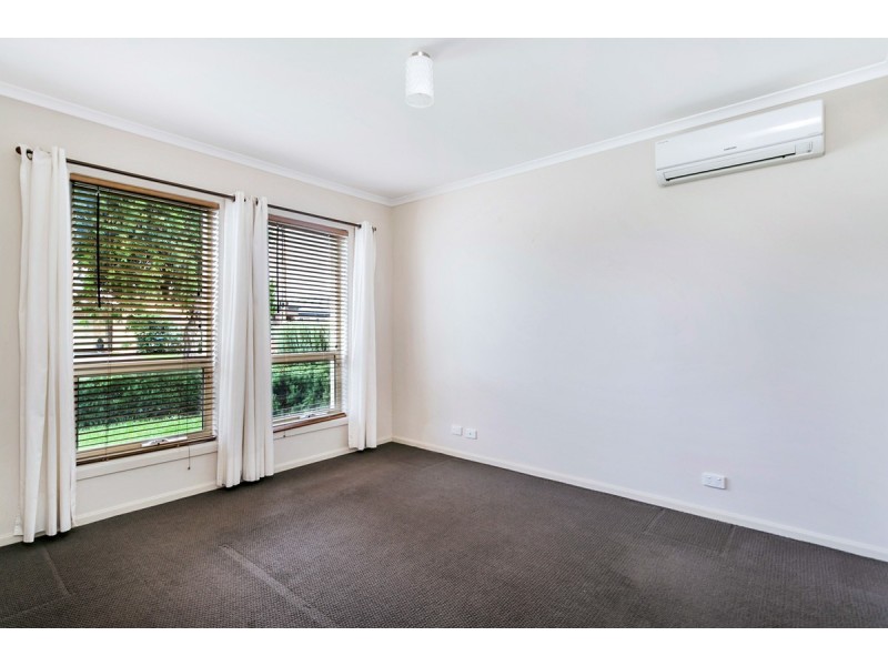 27 Leander Crescent, Greenacres SA 5086