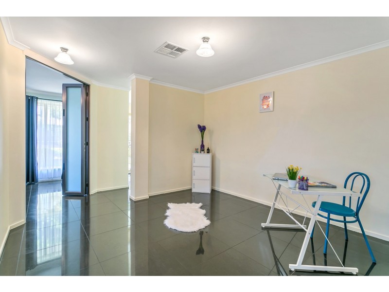 1 Macquarie Avenue, Hillcrest SA 5086