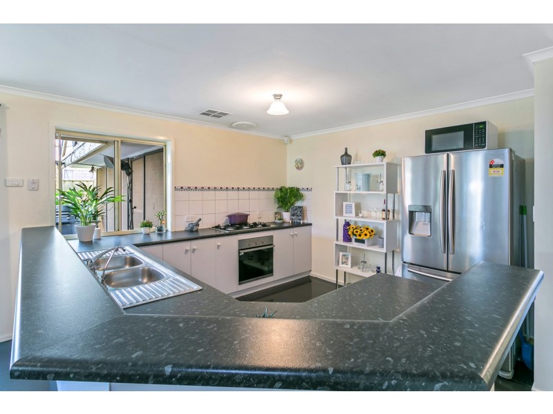 1 Macquarie Avenue, Hillcrest SA 5086