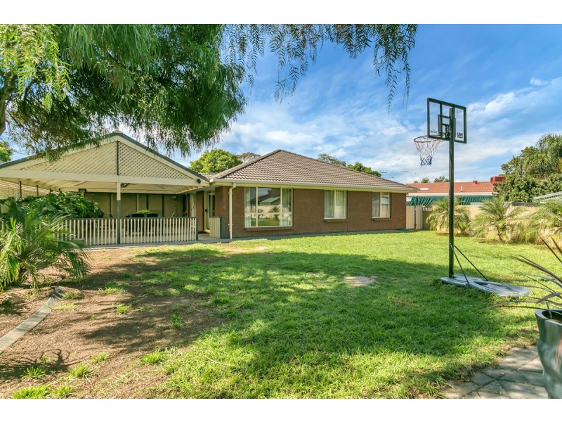 1 Macquarie Avenue, Hillcrest SA 5086