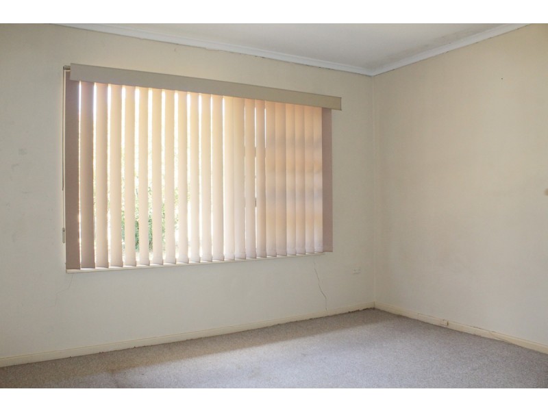 24 Shaftesbury Road, Elizabeth Vale SA 5112