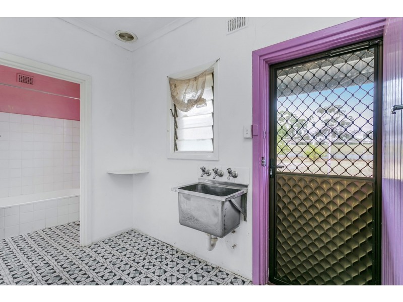 11 Cromwell Road, Kilburn SA 5084