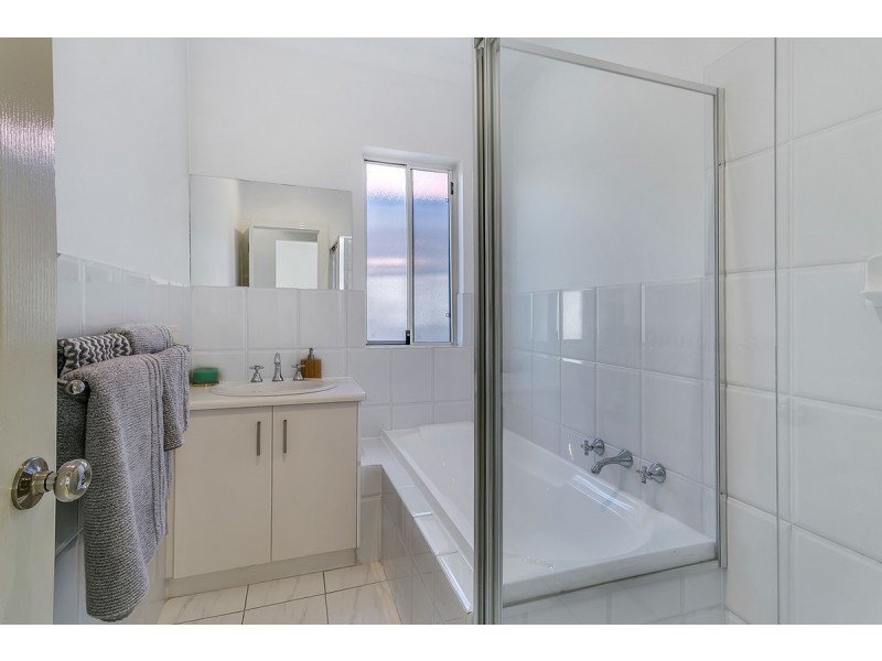 16A Manoora Street, Greenacres SA 5086