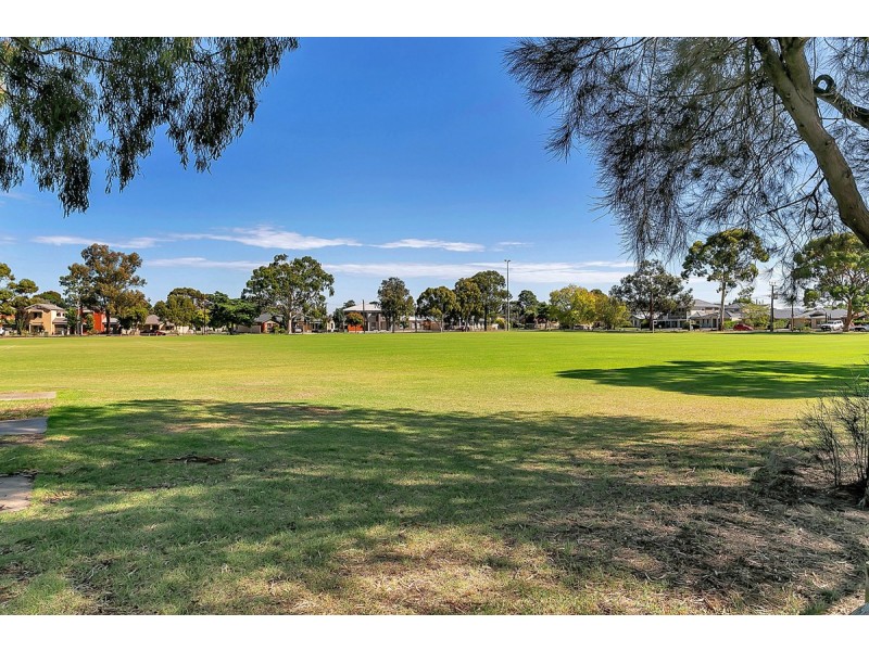 16A Manoora Street, Greenacres SA 5086