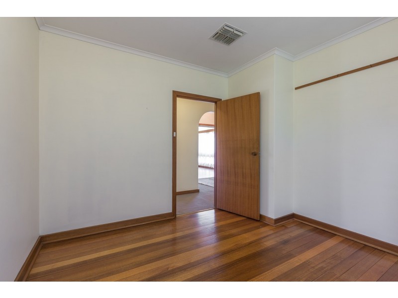 24 Doreen Street, Vale Park SA 5081