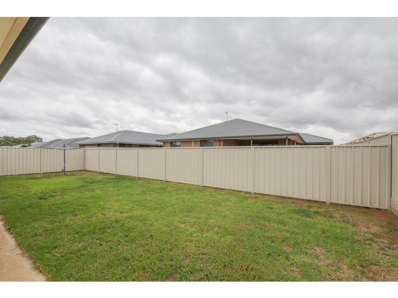 21 Ascot Avenue, Munno Para West SA 5115