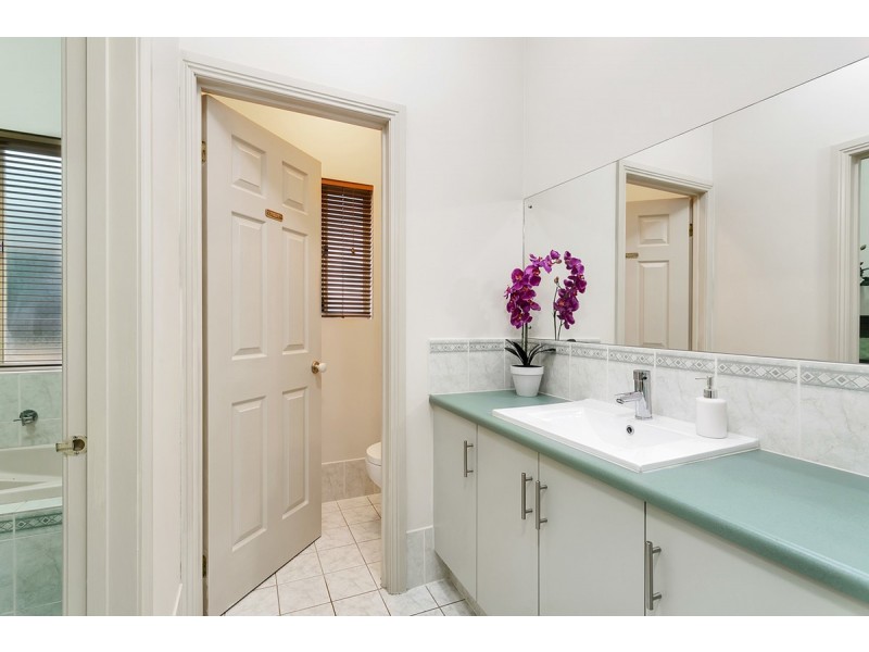 6 Pineview Court, Walkley Heights SA 5098