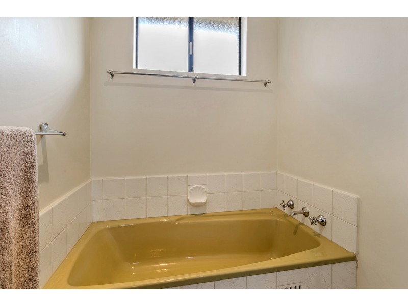 24 Amber Road, Hope Valley SA 5090