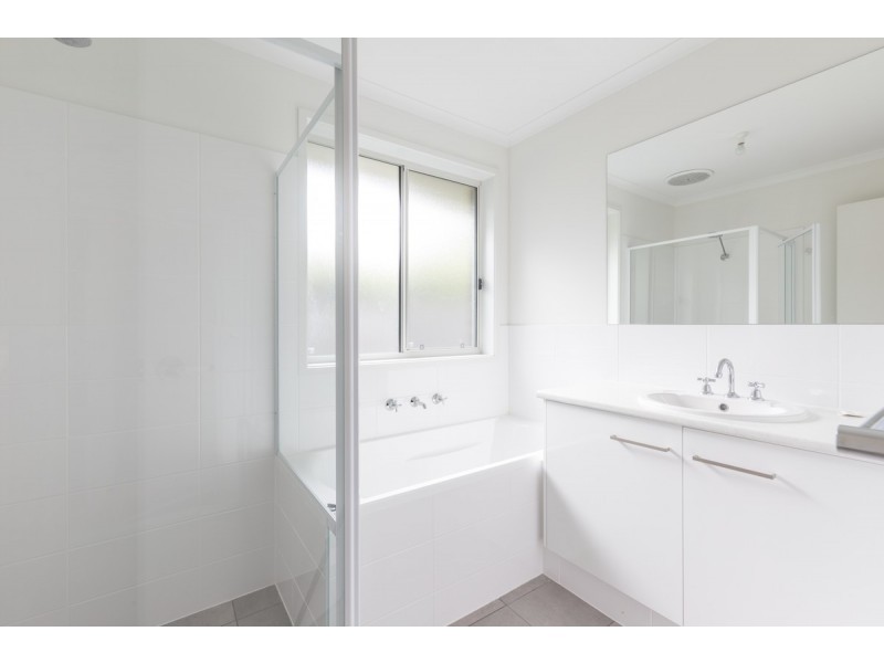 8A Radford Avenue, Clearview SA 5085