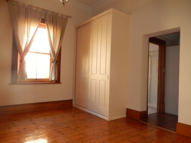 27 Clifton Street, Prospect SA 5082