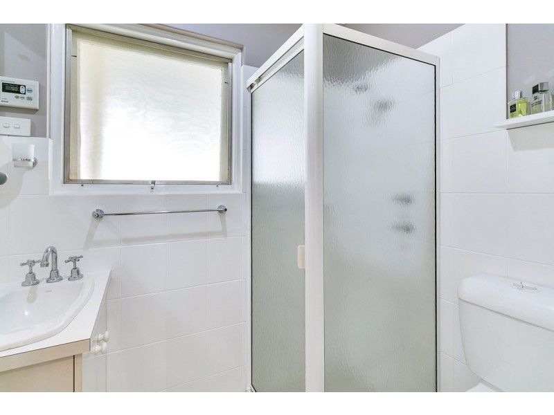 17 Deakin Avenue, Hope Valley SA 5090