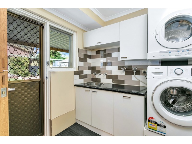 17 Deakin Avenue, Hope Valley SA 5090