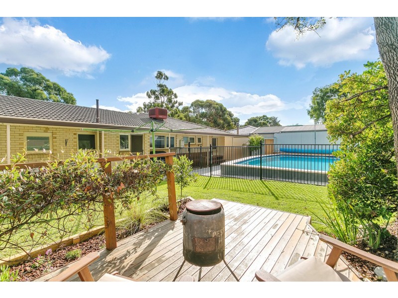 17 Deakin Avenue, Hope Valley SA 5090