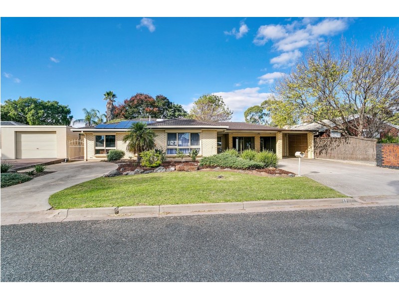17 Deakin Avenue, Hope Valley SA 5090