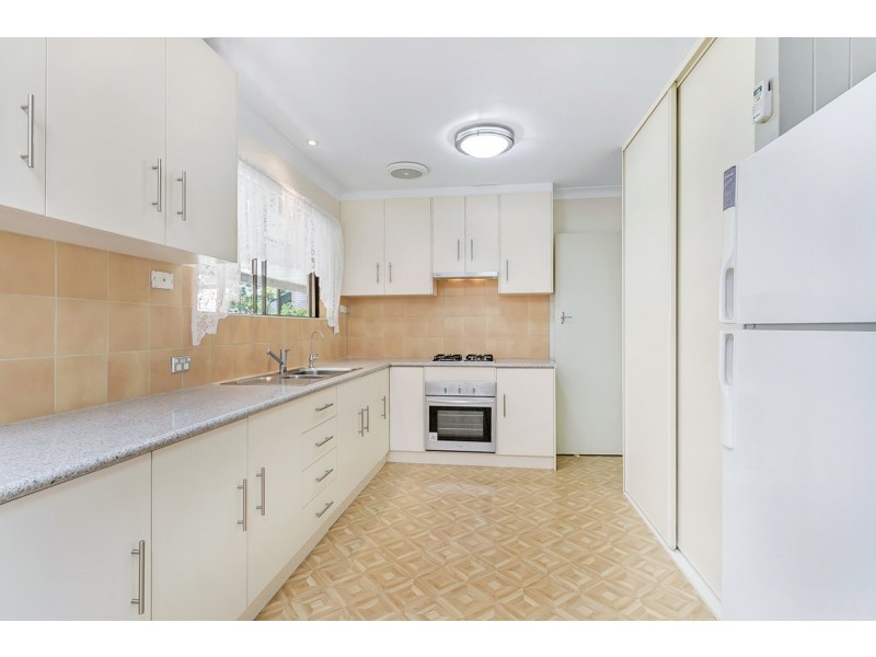 20 Heather Drive, Para Vista SA 5093