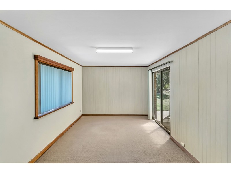 20 Heather Drive, Para Vista SA 5093