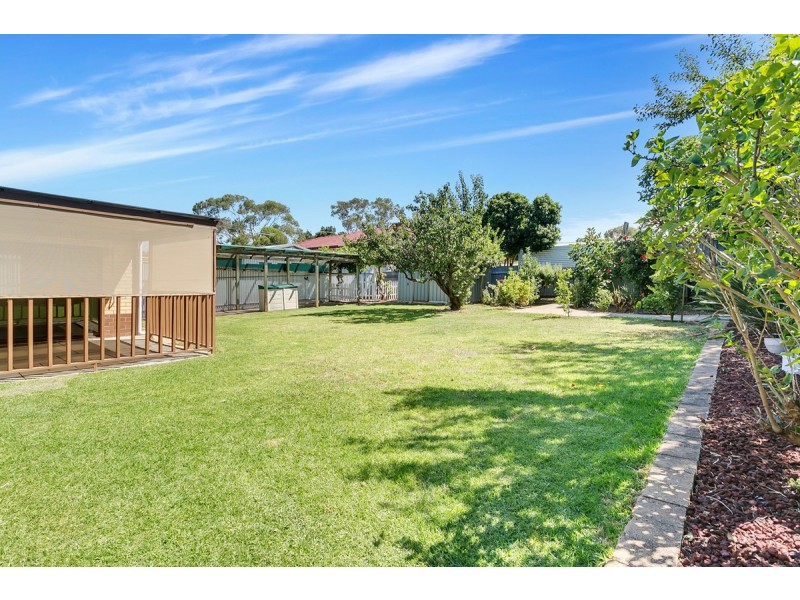 20 Heather Drive, Para Vista SA 5093