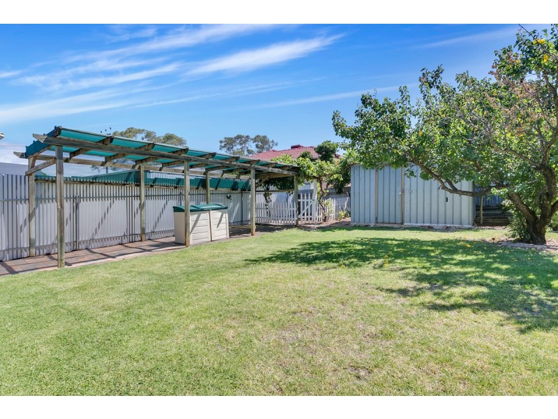20 Heather Drive, Para Vista SA 5093