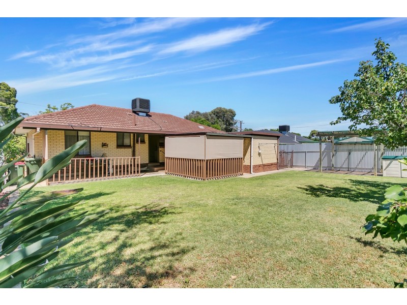 20 Heather Drive, Para Vista SA 5093