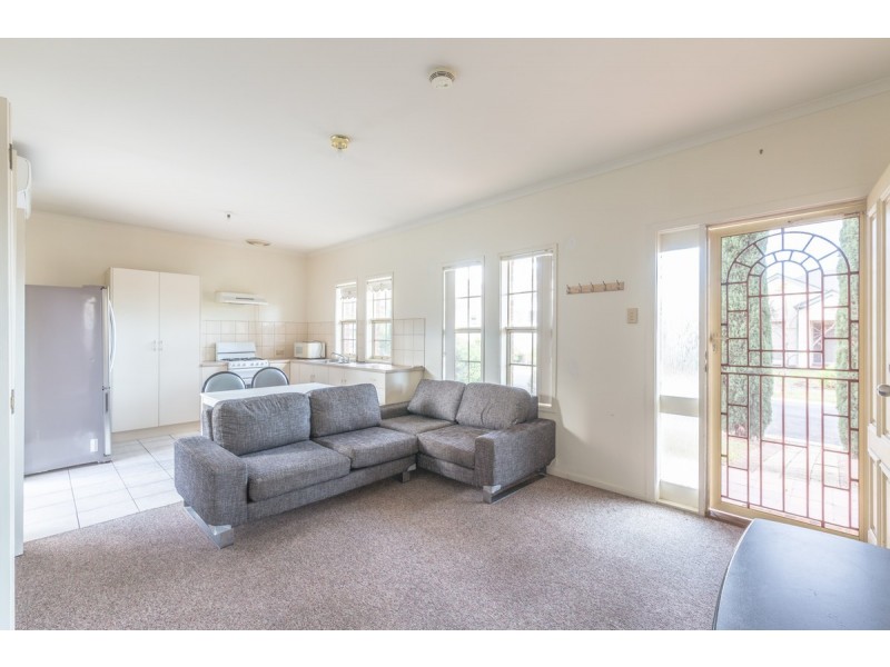 4 Greentree Place, Mawson Lakes SA 5095