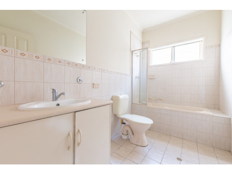 4 Greentree Place, Mawson Lakes SA 5095