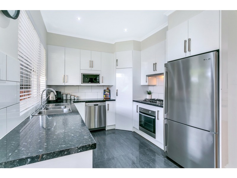 19 Parslow Road, Para Hills SA 5096