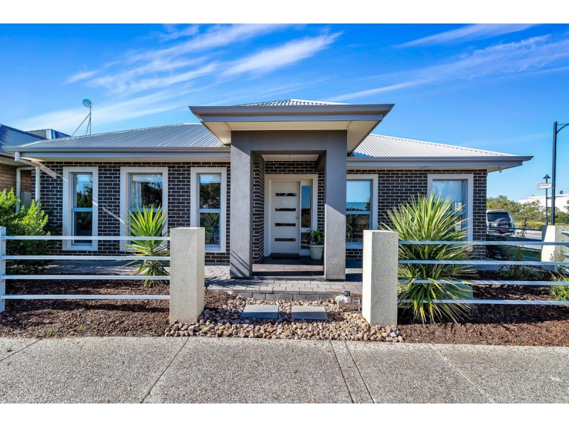 66 Shoalhaven Circuit, Mawson Lakes SA 5095