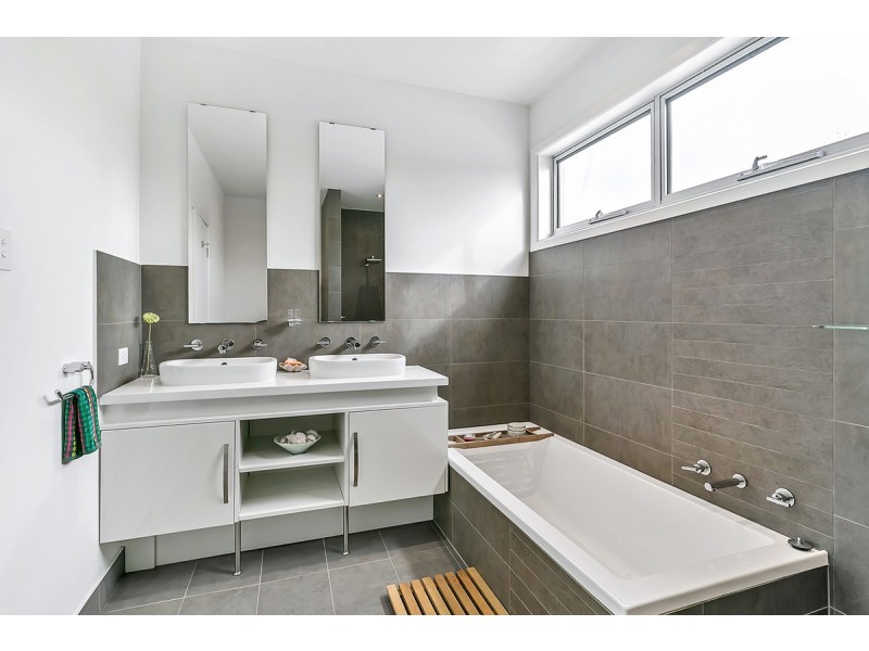 1a Blamey Avenue, Broadview SA 5083