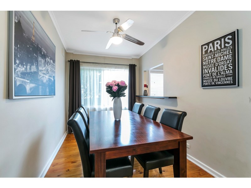 1 Sea View Road, Para Hills SA 5096