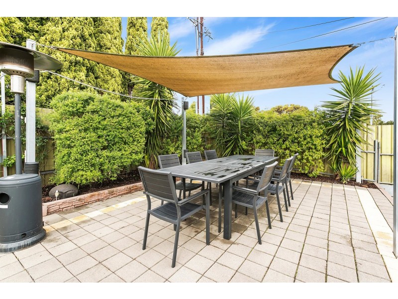 1 Sea View Road, Para Hills SA 5096