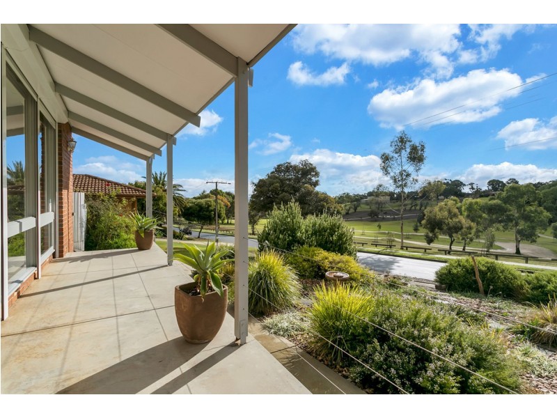 19 Barina Avenue, Para Vista SA 5093
