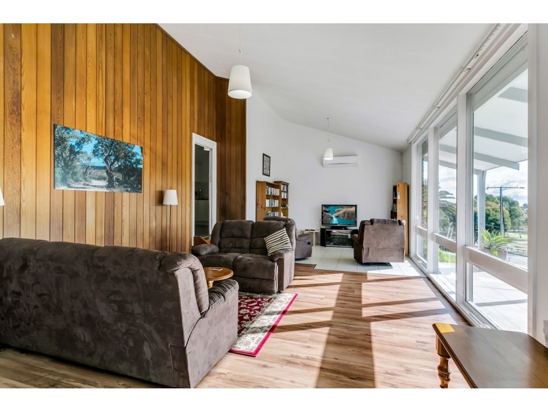 19 Barina Avenue, Para Vista SA 5093