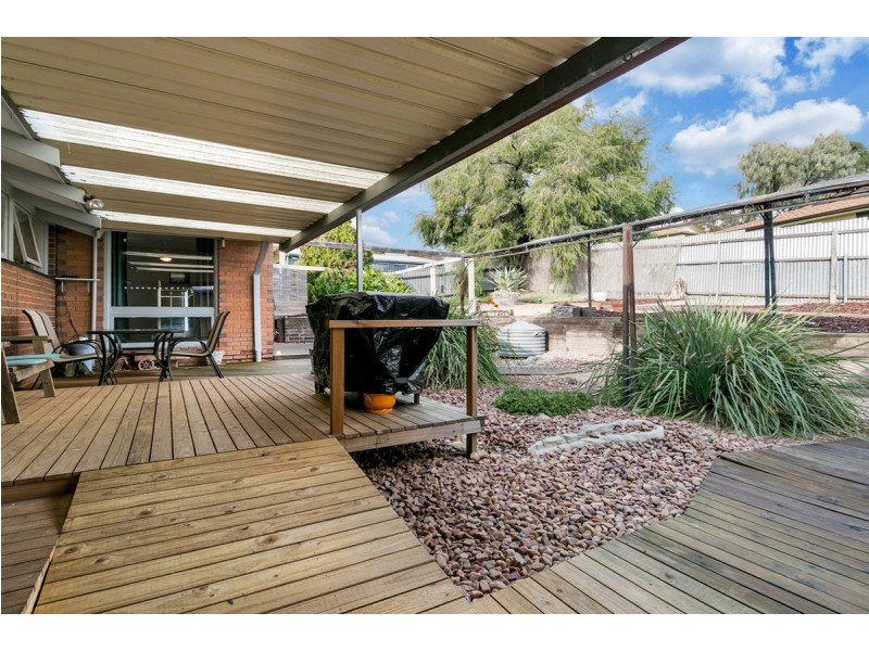 19 Barina Avenue, Para Vista SA 5093