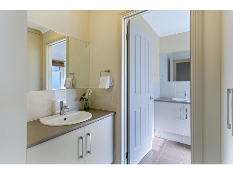 42 Sparks Terrace, Rostrevor SA 5073