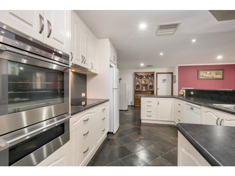 10 Matthews Street, Hope Valley SA 5090