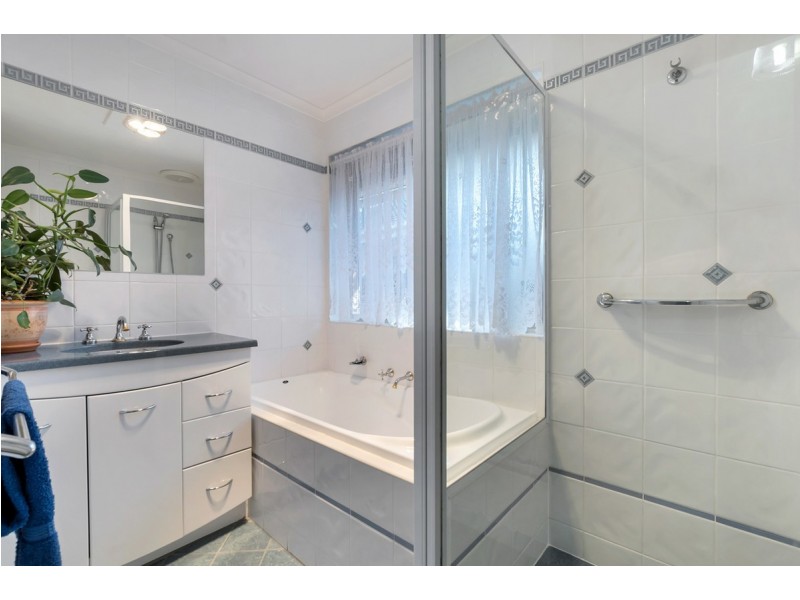 10 Matthews Street, Hope Valley SA 5090