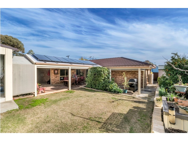 10 Matthews Street, Hope Valley SA 5090