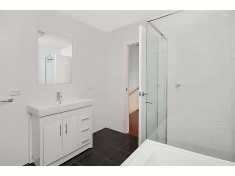 12 Chianti Lane, Mawson Lakes SA 5095