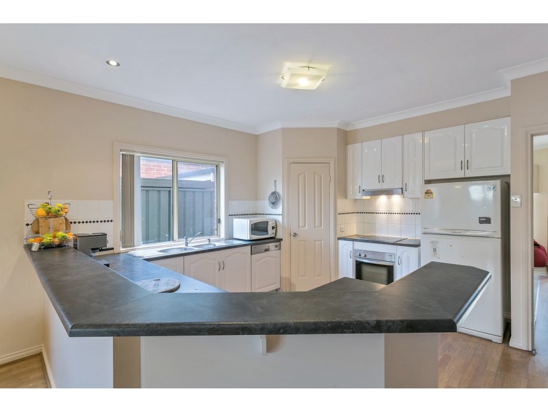 7 Poplar Court, Mawson Lakes SA 5095